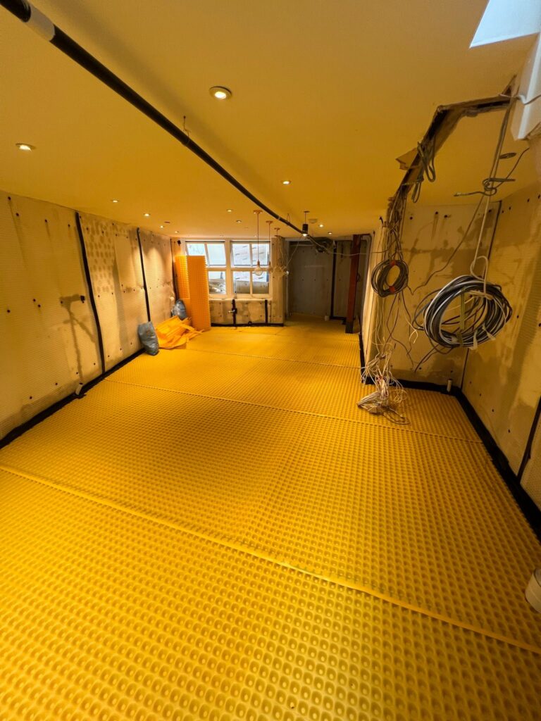 8 Bedroom House in Battersea, Basement & Full Refurbishment